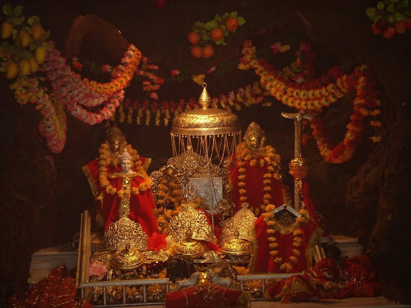 Mata Vaishno Devi Yatra Mata Vaishno Devi Yatra
